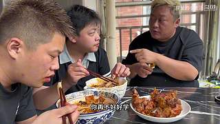 全网最嚣张吃法 隔着屏幕流口水