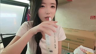 夜市买衣服~