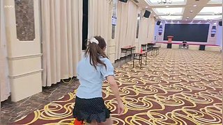 9点半左右开播，现在在忙~
