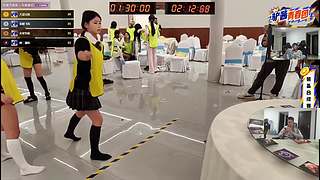 余小C：每天都是元气满满的一天！