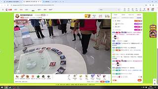 我尴尬的沉默里，泪！水！在！滴！