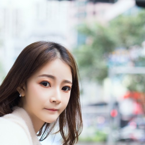 睡懵的小七