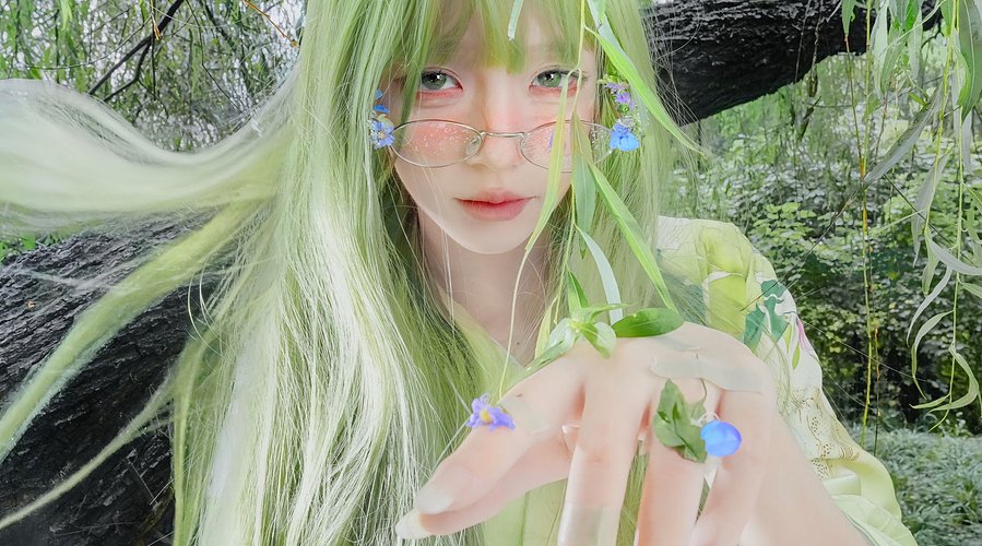 粉荔荔瑞纳冰的直播间