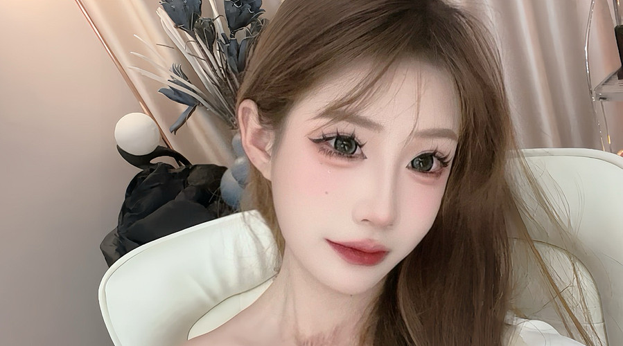 腼腆小美佳佳的直播间