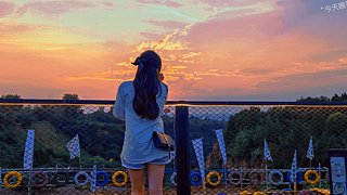 青橙是个小太阳全身充满正能量