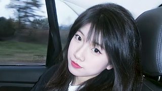 腼腆害羞内向社恐文静小女孩
