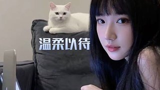 听说：爱笑的女孩运气不会差~