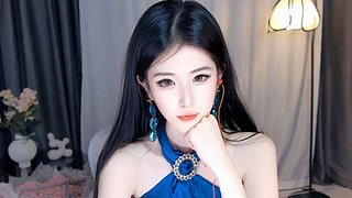 每天吞下太多话 以此获得饱腹感