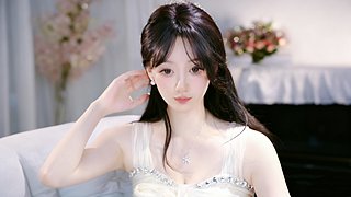 女大古筝老师转战直播