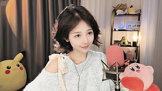 【直播】甜歌短发笑眼妹~