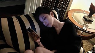 趁室友不在   偷偷玩