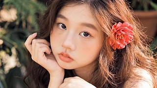 月亮月亮东边不亮西边亮~