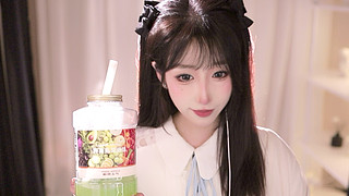 18岁清纯女大在线打工