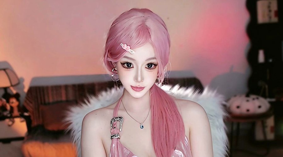 再靠近一点点。