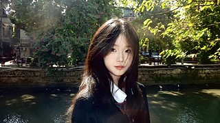 活泼开朗没心眼的甜妹