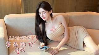 轻娱85厅-快进来，进来不许丢鸡蛋～