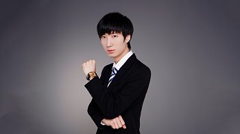 随风奔跑自由是方向，追逐雷和闪电的力量！