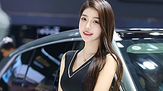小余小余 乐此不疲